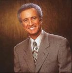 Dr. Roger Freeman (DDS), wearing an influenza tie